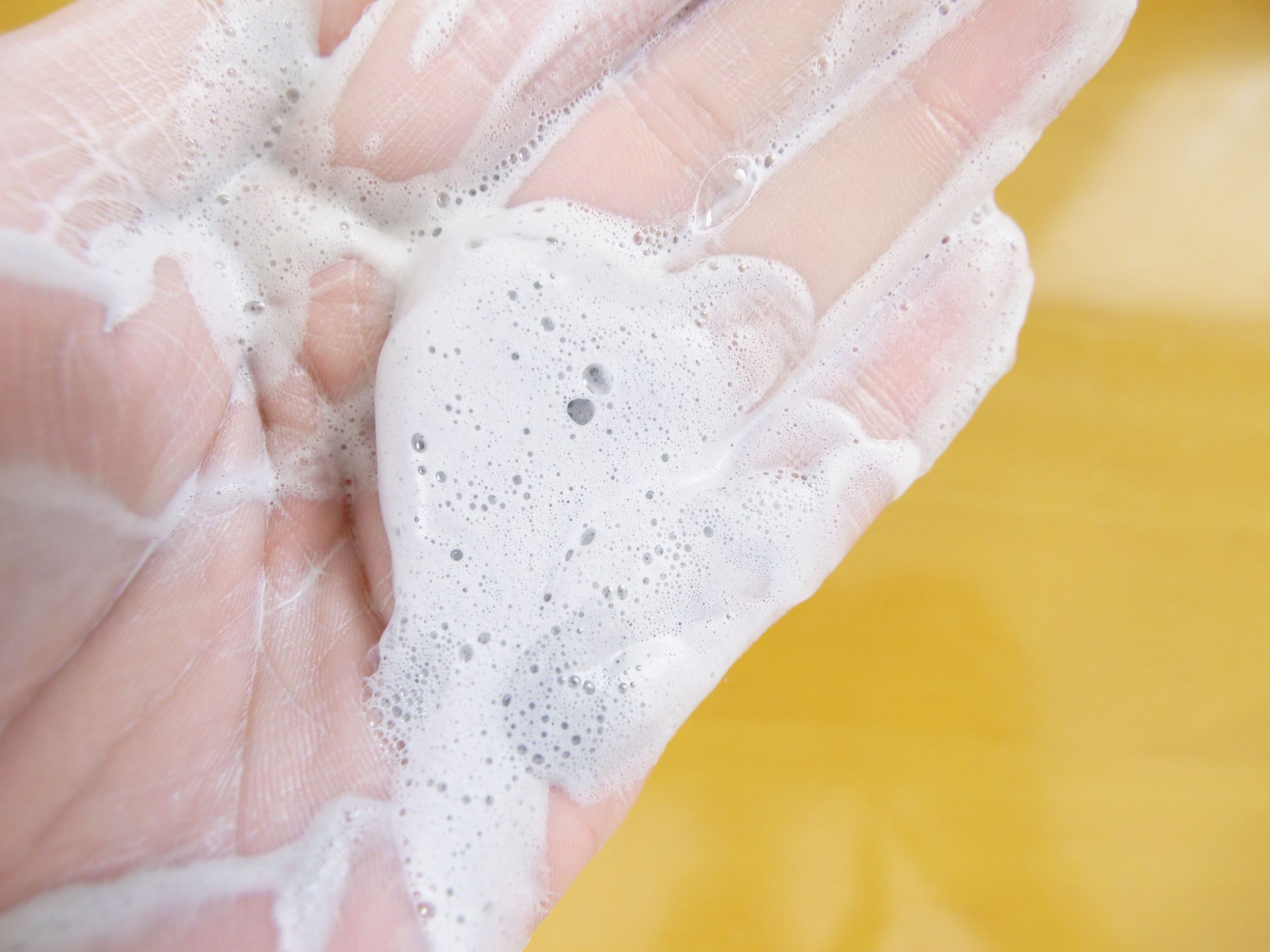 フィスホワイト_手のみ