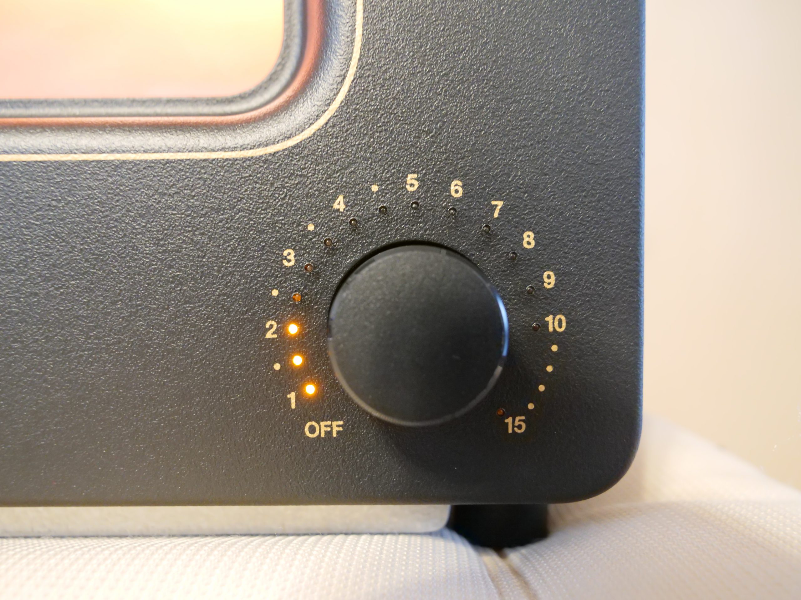 バルミューダ_トースターLED